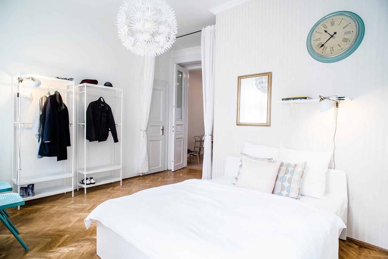 Nine Trees Apartment Budapest Esterno foto
