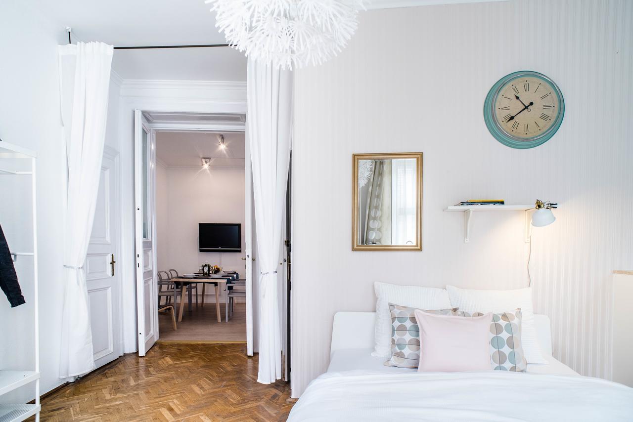 Nine Trees Apartment Budapest Esterno foto