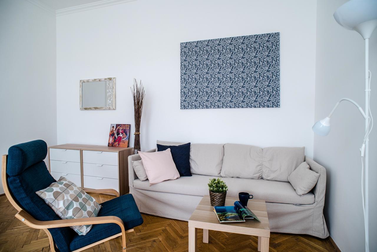 Nine Trees Apartment Budapest Esterno foto