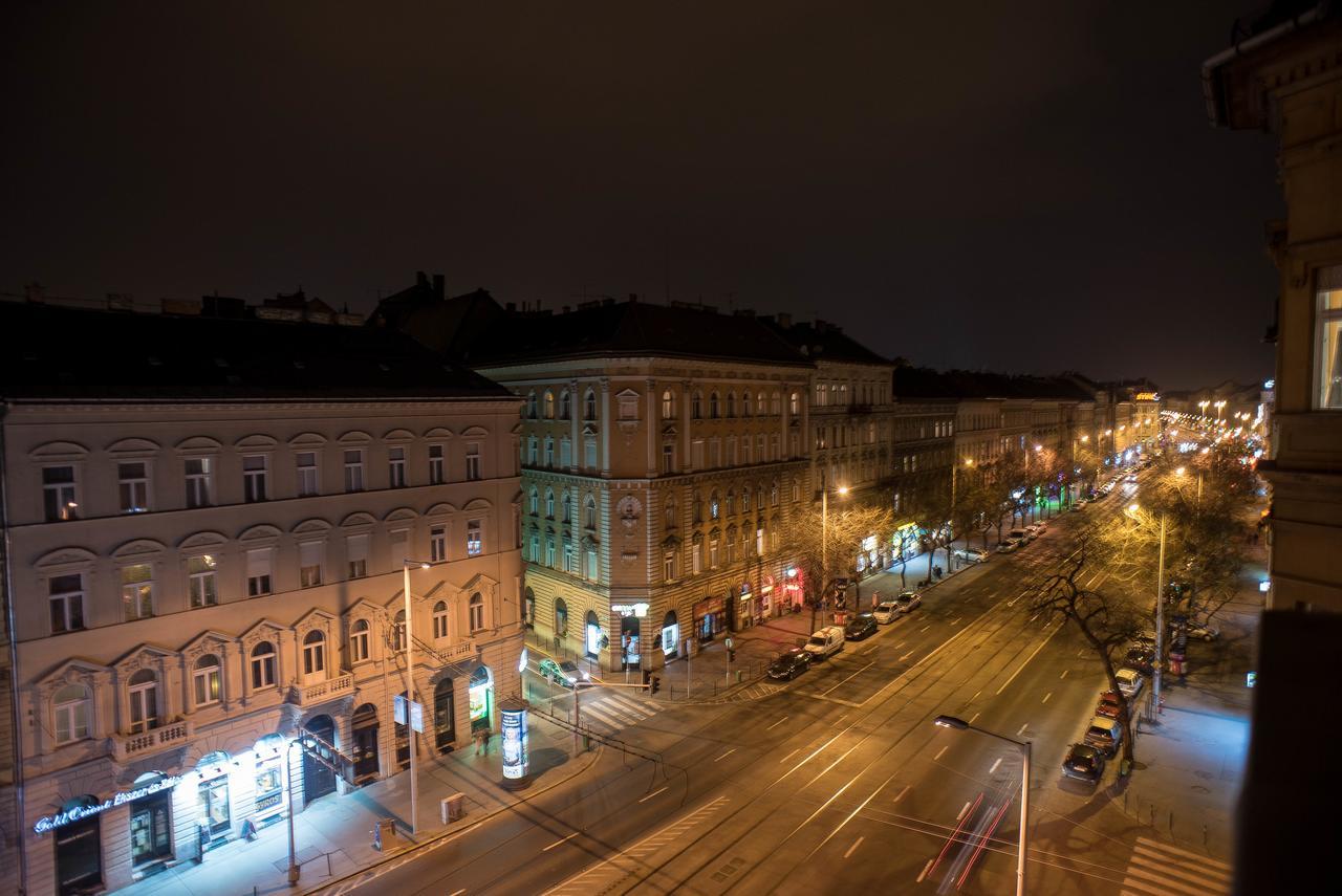 Nine Trees Apartment Budapest Esterno foto